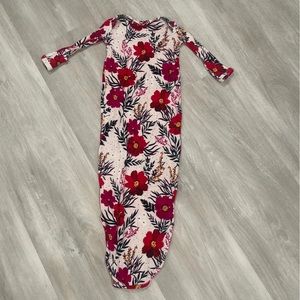 Posh peanut sleep gown